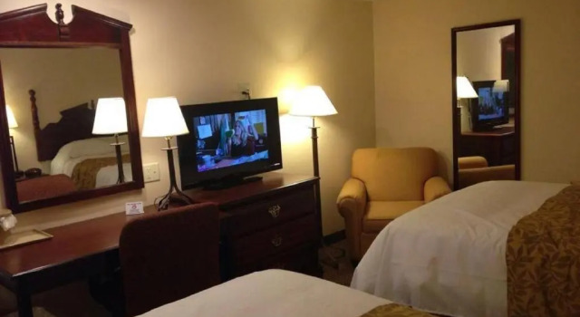Четырёхместный номер Standard Watkins Motel