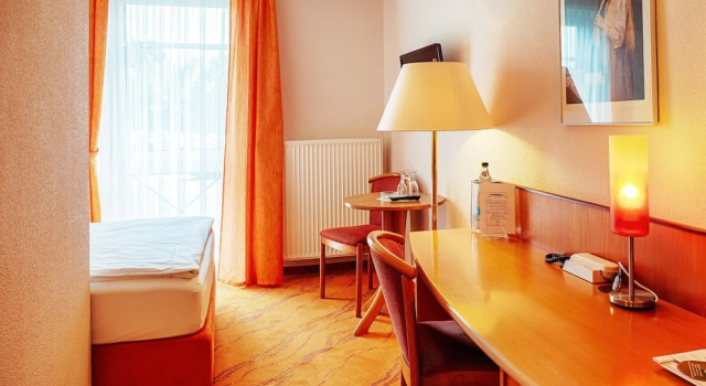 Carmina am See, Boek Hotel Karnin Usedom