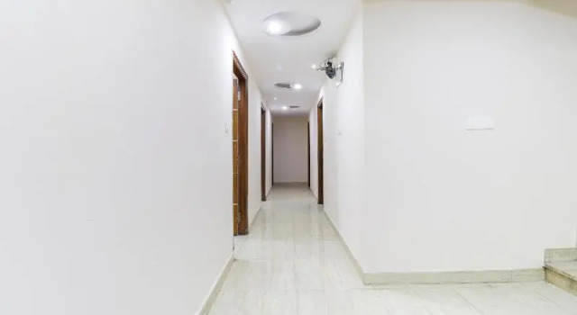 Capital O 69058 Sapphire Suites 2, Varaa Hotelli Hotellit Bangalore aamiaisella, Aamiainen