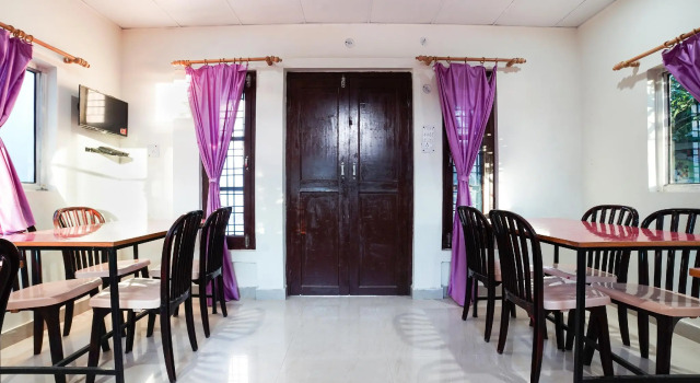 OYO 47629 Hotel Paawan Home Stay & Restaurant, Забронировать Отель Отели Халдвани 3 звезды, 3*