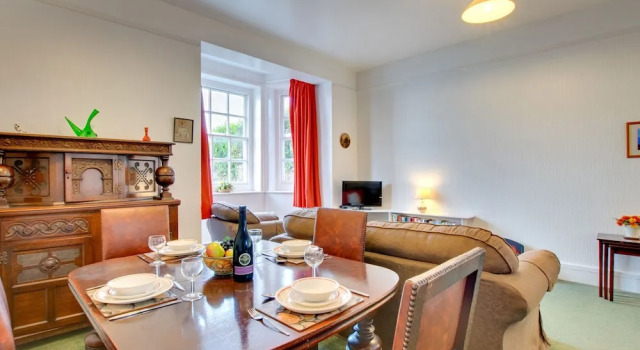 Modern Apartment in Tenby With Swimming Pool, Забронировать Апартаменты/квартира Тенби 