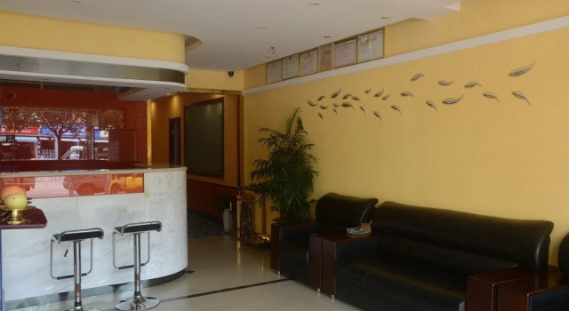 佳橙酒店(厦门枋湖车站店), Book Hotel Huli 