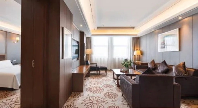 Люкс Executive Shanghai Sports University Exchange Center Hotel (Changhai Hospital)