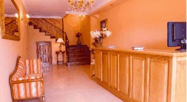 Hotel Las Torres, Rezerwuj Hotel Arnuero 