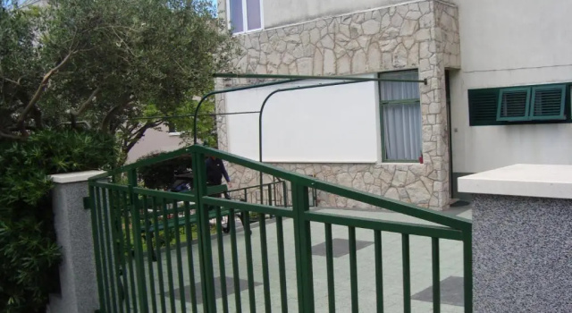 Apartments Srzic NO1, Rezerwuj Apartament Hotele w Split-Dalmatia County z parkingiem, Parking