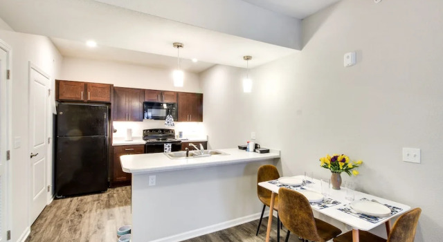 Апартаменты Emporia Apt w/ Playground: 2 Mi to Main Street!
