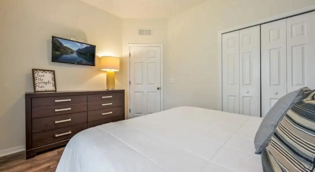 Коттедж Remodeled Gem - Comfort and Location