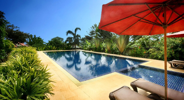 Q Bungalows, Rezerwuj Hotel Hotele w Kep z parkingiem, Parking
