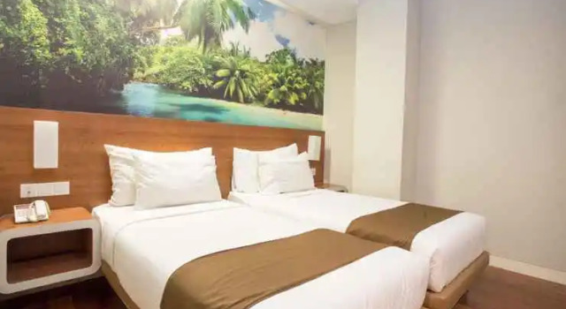 Life Hotel Mayjend Sungkono Surabaya