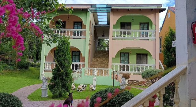Номер Deluxe с балконом Stamp Hills Resort