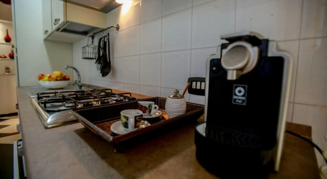 Villa indipendente con piscina privata e idromassaggio, Book Villa Sommerhuse i Murgia, Hytte
