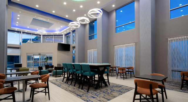Кровать в общем номере Hampton Inn & Suites Gilroy, Ca