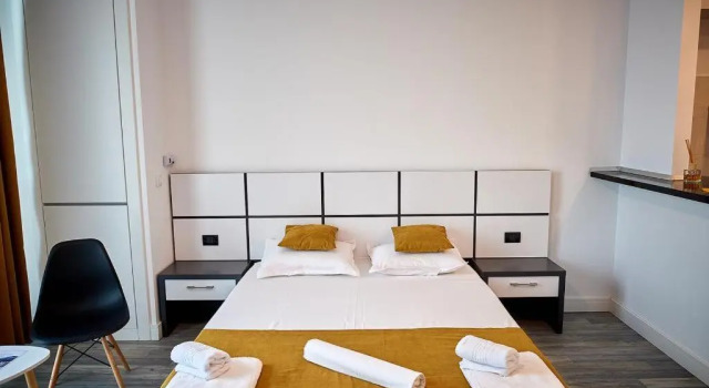 Studio Onix Blue 1 by AAA, Rezerwuj Apartament Hotele w Navodari z parkingiem, Parking