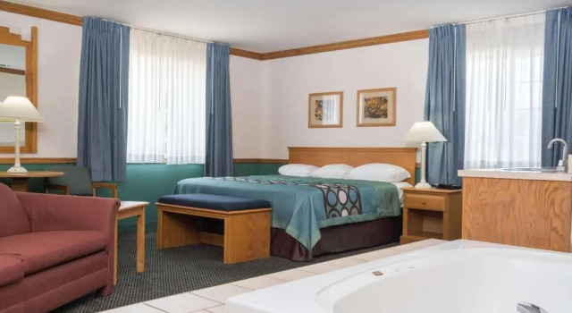 Suite Super 8 by Wyndham Sheldon
