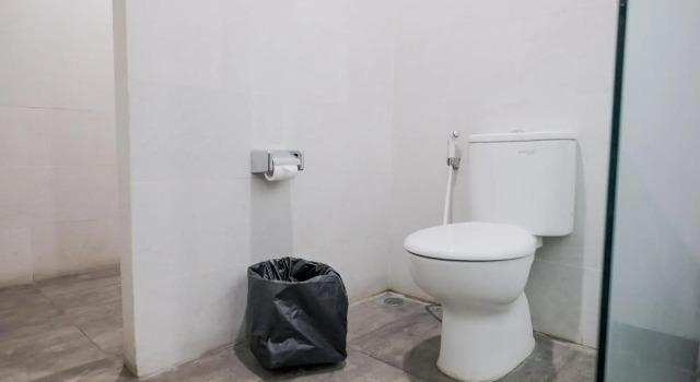 RedDoorz Premium near CBD Puri Indah, Book Hotel Jakarta Jakarta Province