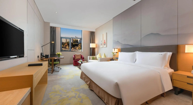 Двухместный номер Premium Holiday Inn Baoji Central