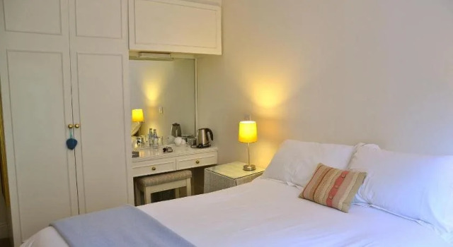 Kilfinan Hotel, Забронировать Отель Отели и гостиницы Kyles of Bute, Отель