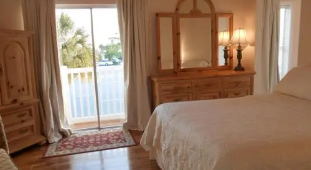 3000 Sq Ft Beach And Bay Condo
