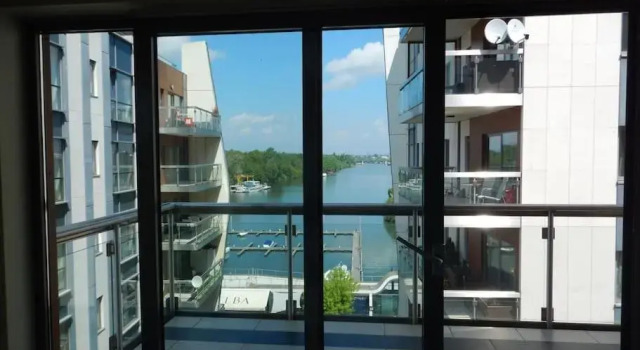 Апартаменты Imádnivaló medencés hotellakás szaunával.