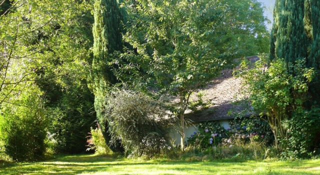 House With 2 Bedrooms in Lourdoueix Saint-pierre, With Wonderful Lake, Varaa Hotelli Lourdoueix-Saint-Pierre Ranska
