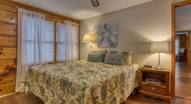 ER46 - Cherith Brook - Great location, Just across from swimming pool! cabin, Забронировать Дом для отпуска Отели Пиджен-Фордж с бассейном, рядом с Wear Farm City Park, Бассейн