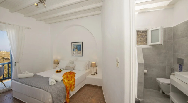 Serene Villa by Stylish Stays