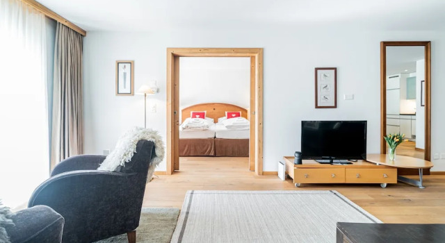Haus Whymper by Zermatt Premium Apartments, Забронировать Апартаменты/квартира Церматт курорт Церматт, рядом с Горнолыжный подъемник Маттерхорн Гласье Парадайз