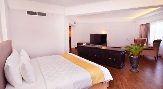 Suite Executive Kyriad Bumiminang Hotel