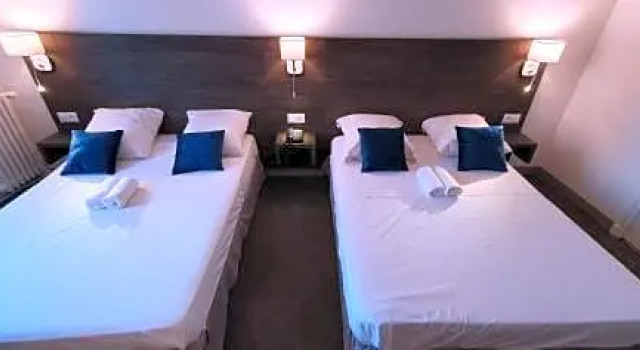 Standart dört kişilik oda Hôtel L'Alsace