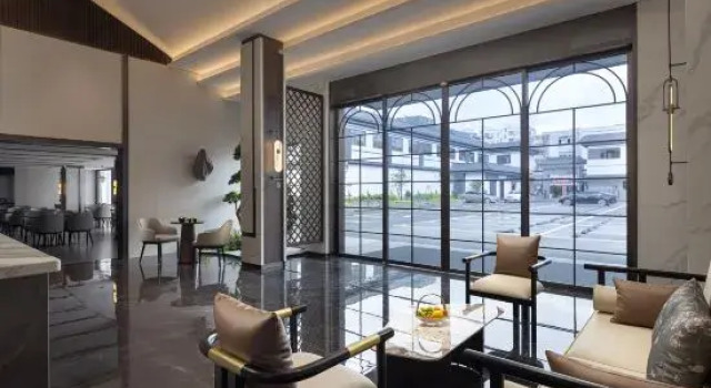 Longyi International Hotel（Xintangwei Subway Station）, Rezerwuj Hotel Hotele w Shenzhen z parkingiem, Parking