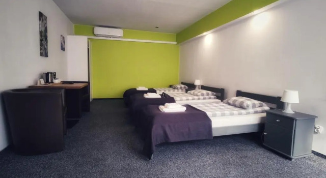 Трёхместный номер Standard RJ Hotel