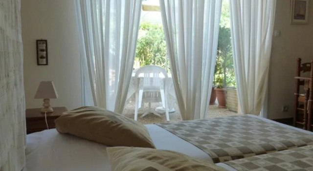 Hôtel La Terrasse, Book Hotel Thizy-les-Bourgs 