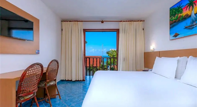 Трёхместный номер Standard D Beach Resort
