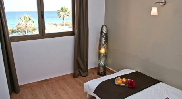 Seven Hostal & Spa