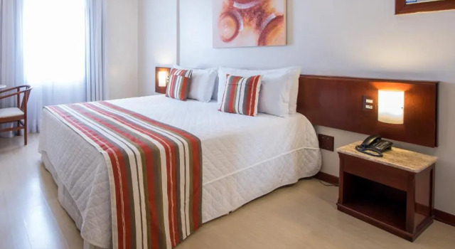 Номер Deluxe Hotel Carlton Plaza