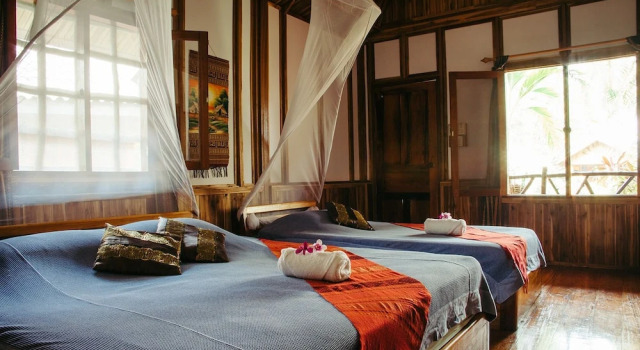 Thongbay Guesthouse, Book Hotel Hoteller i Luang Prabang med parkering, Parkering