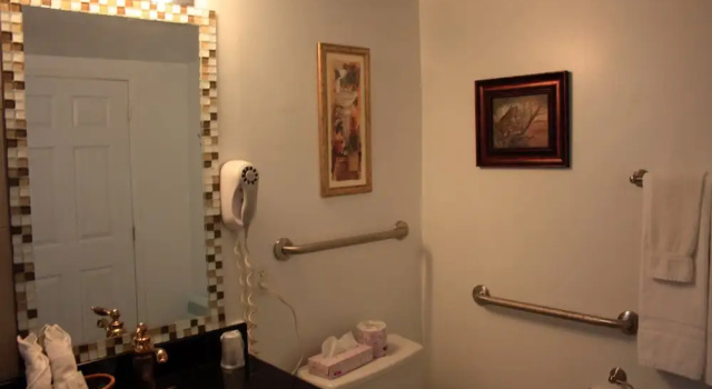 Двухместный люкс Deluxe с балконом Motel Le JoliBourg