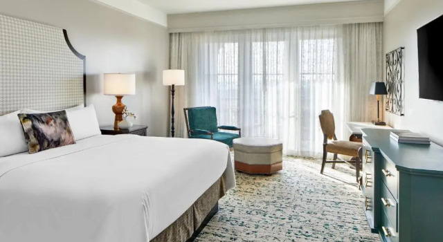 Двухместный номер Standard с видом на бассейн Renaissance Birmingham Ross Bridge Golf Resort & Spa