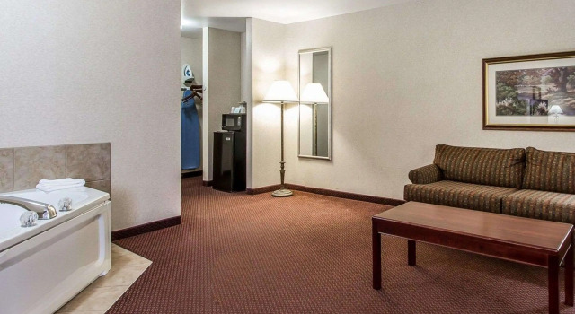 Quality Inn & Suites Fort Madison near Hwy 61, Reserva ahora Hotel Fort Madison Iowa