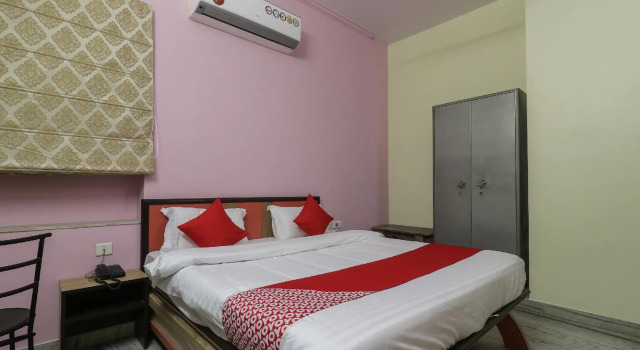 OYO 26857 Hotel P.S. Royal Heritage, Забронировать Отель Отели штата Раджастхана с парковкой, Парковка