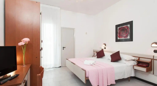 Hotel Joli