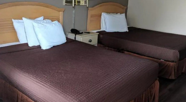 Четырёхместный номер Standard Loyalty Inn Rockingham
