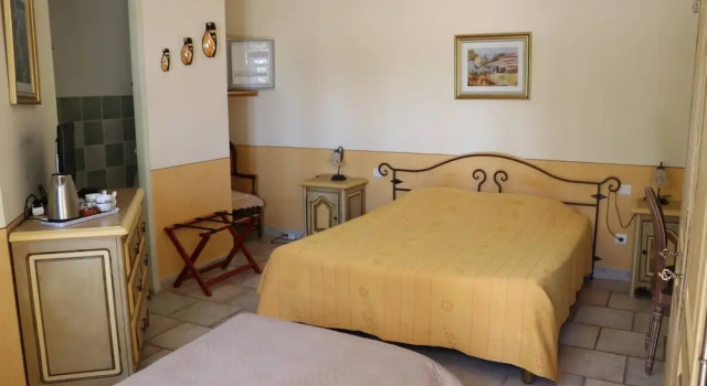 Domaine des Gendalis, Book Hotel Hoteller i Vaucluse med parkering, Parkering