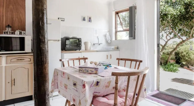 Апартаменты At Whale-Phin Guest House