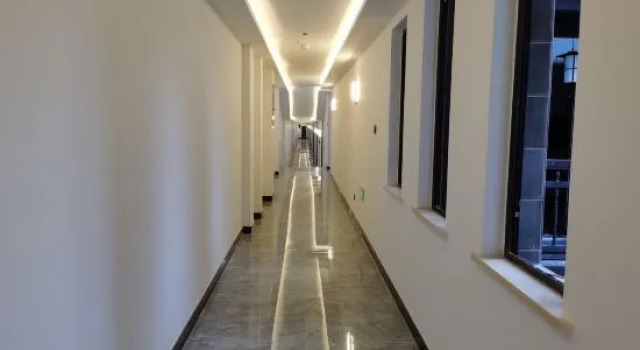 Guanlan Garden Hotel (Fantasy Kingdom Jiuz Ancient Town)