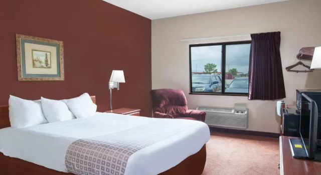 Номер Standard Super 8 by Wyndham Mason City