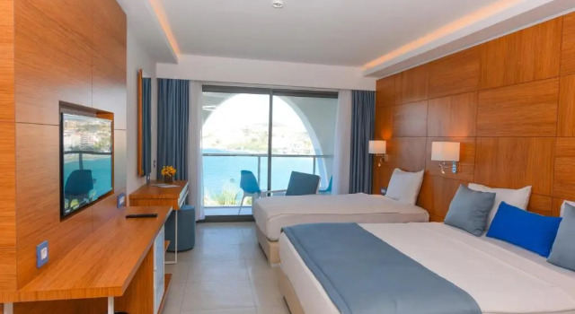 Номер Large с видом на море INFINITY BY YELKEN AQUAPARK&RESORTS KUŞADASI