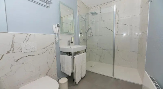 Полулюкс Standard Logis HOTEL DU PARC