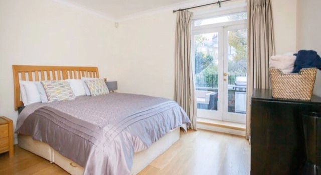 1 Bed Apartment With Balcony In Knightsbridge, Забронировать Апартаменты/квартира Кенсингтон и Челси Лондон, рядом с Здание «Мишлен Хауз»