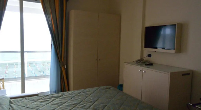 Двухместный номер Standard с балконом и с видом на море Hotel Columbus
